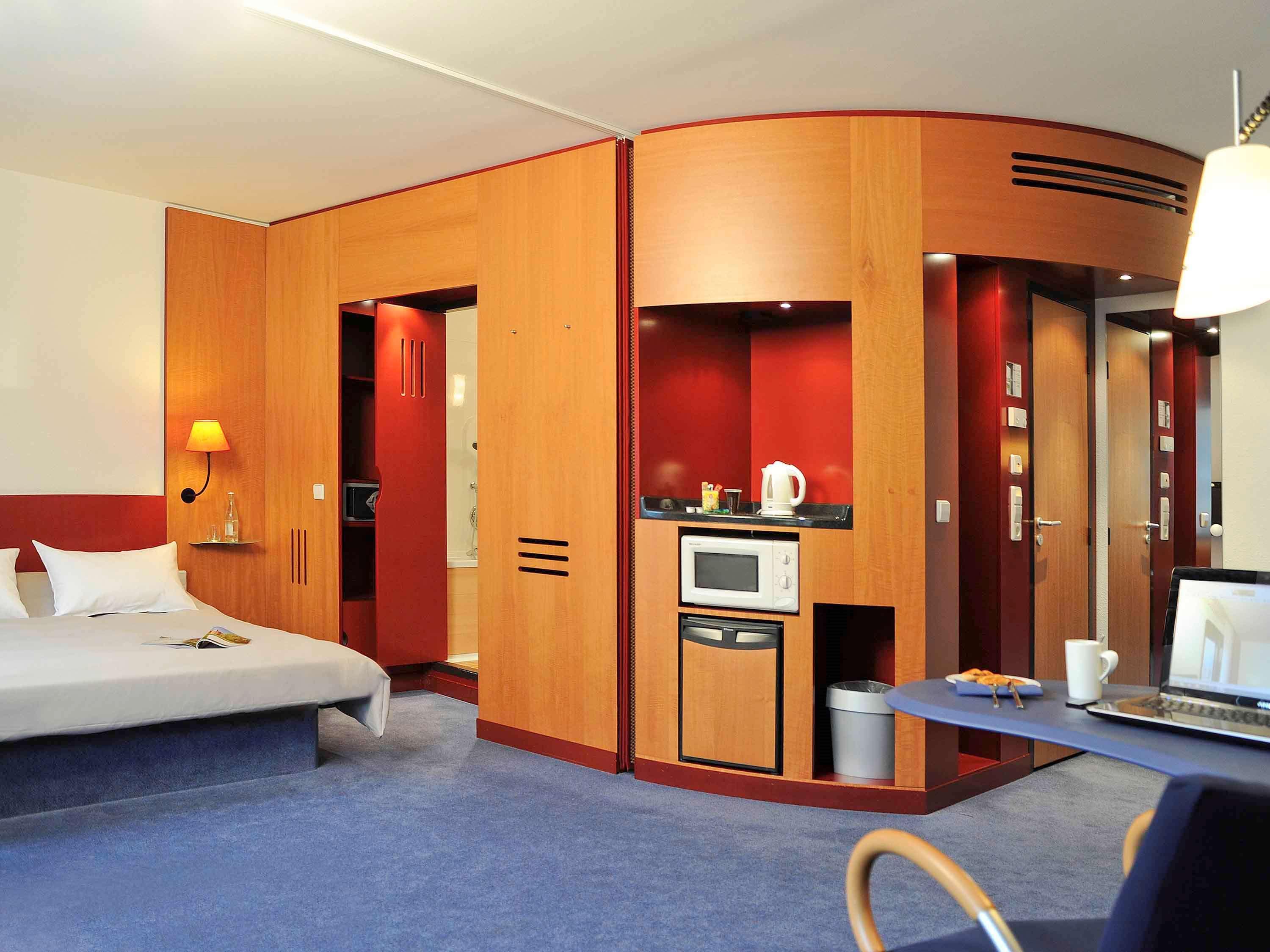 Novotel Suites Muenchen Parkstadt Schwabing Munique Exterior foto