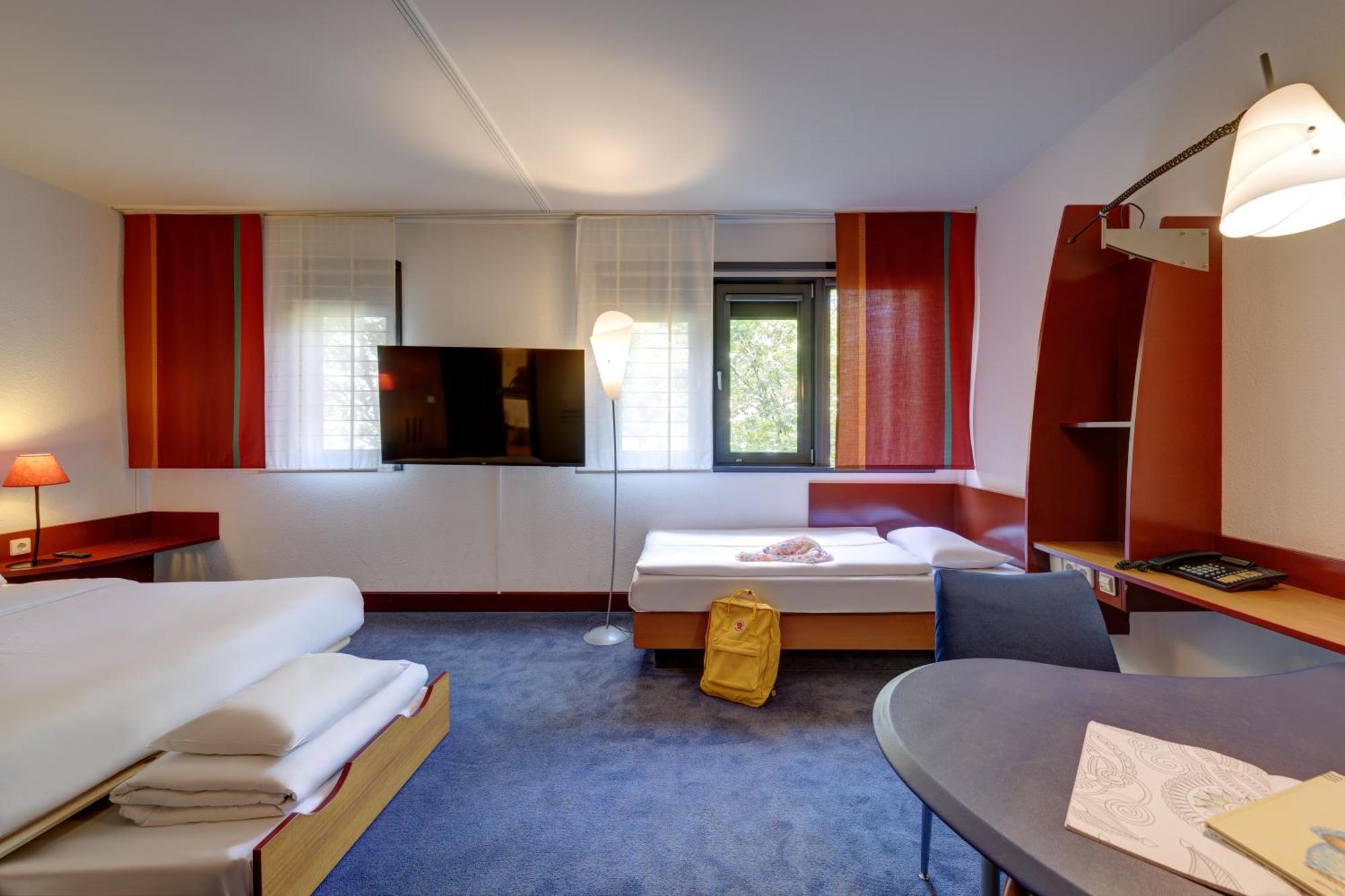 Novotel Suites Muenchen Parkstadt Schwabing Munique Exterior foto