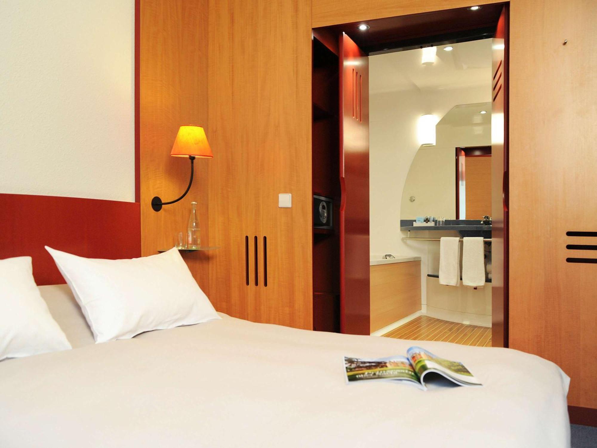 Novotel Suites Muenchen Parkstadt Schwabing Munique Exterior foto