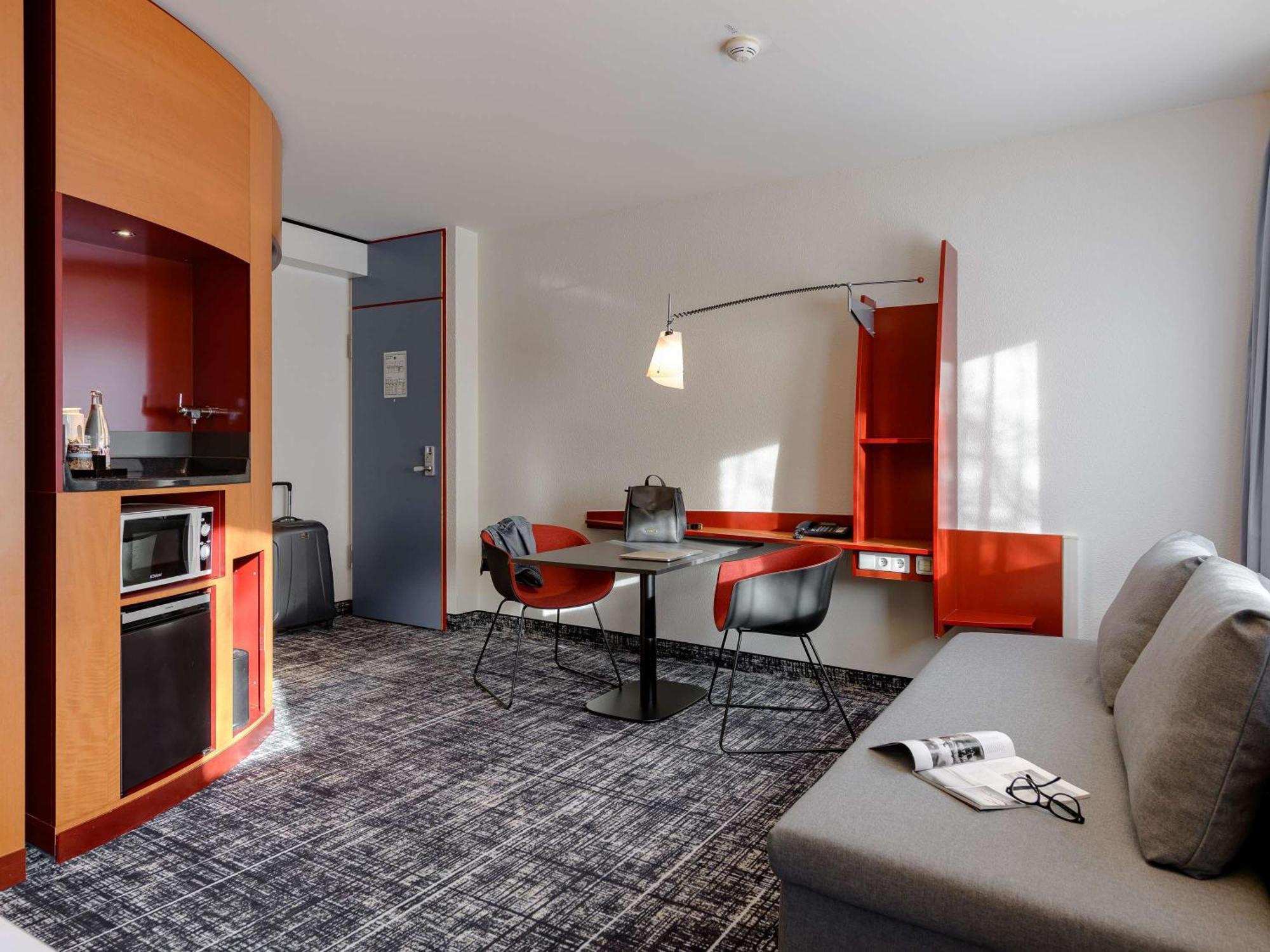 Novotel Suites Muenchen Parkstadt Schwabing Munique Exterior foto