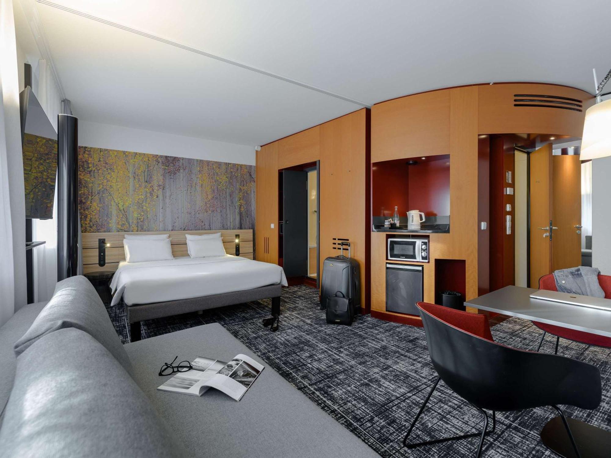 Novotel Suites Muenchen Parkstadt Schwabing Munique Exterior foto