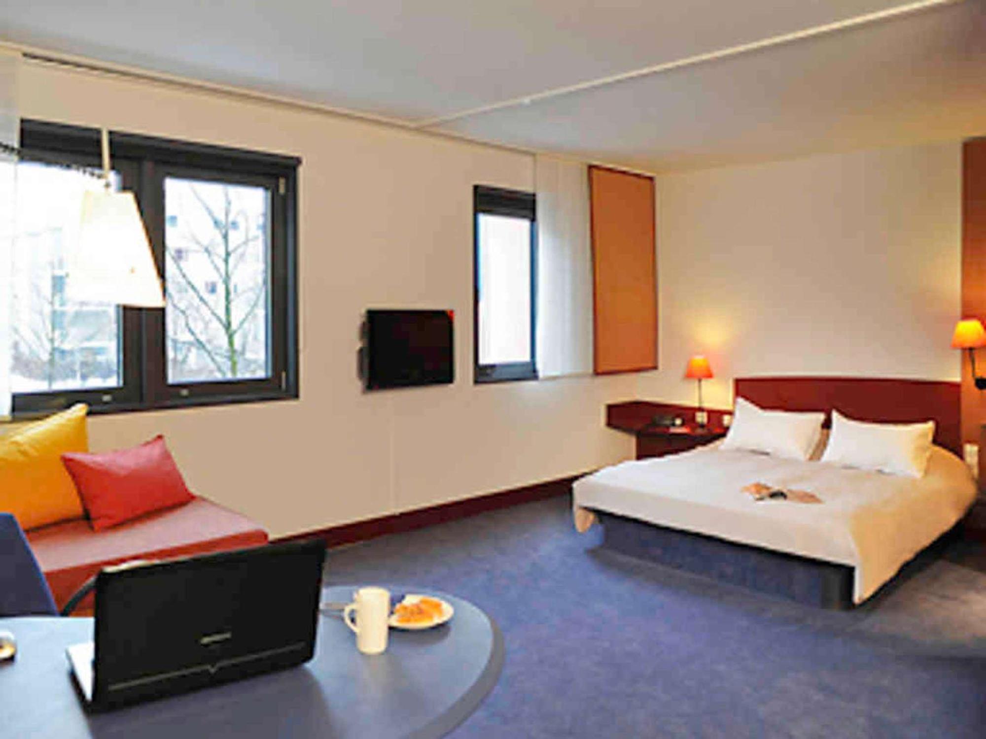 Novotel Suites Muenchen Parkstadt Schwabing Munique Exterior foto